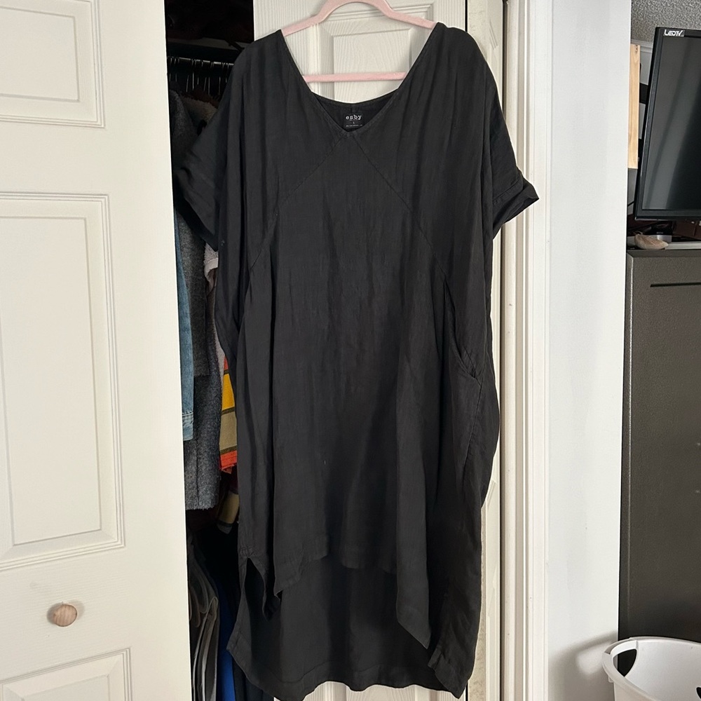 Esby Alice Tunic: Washed Black